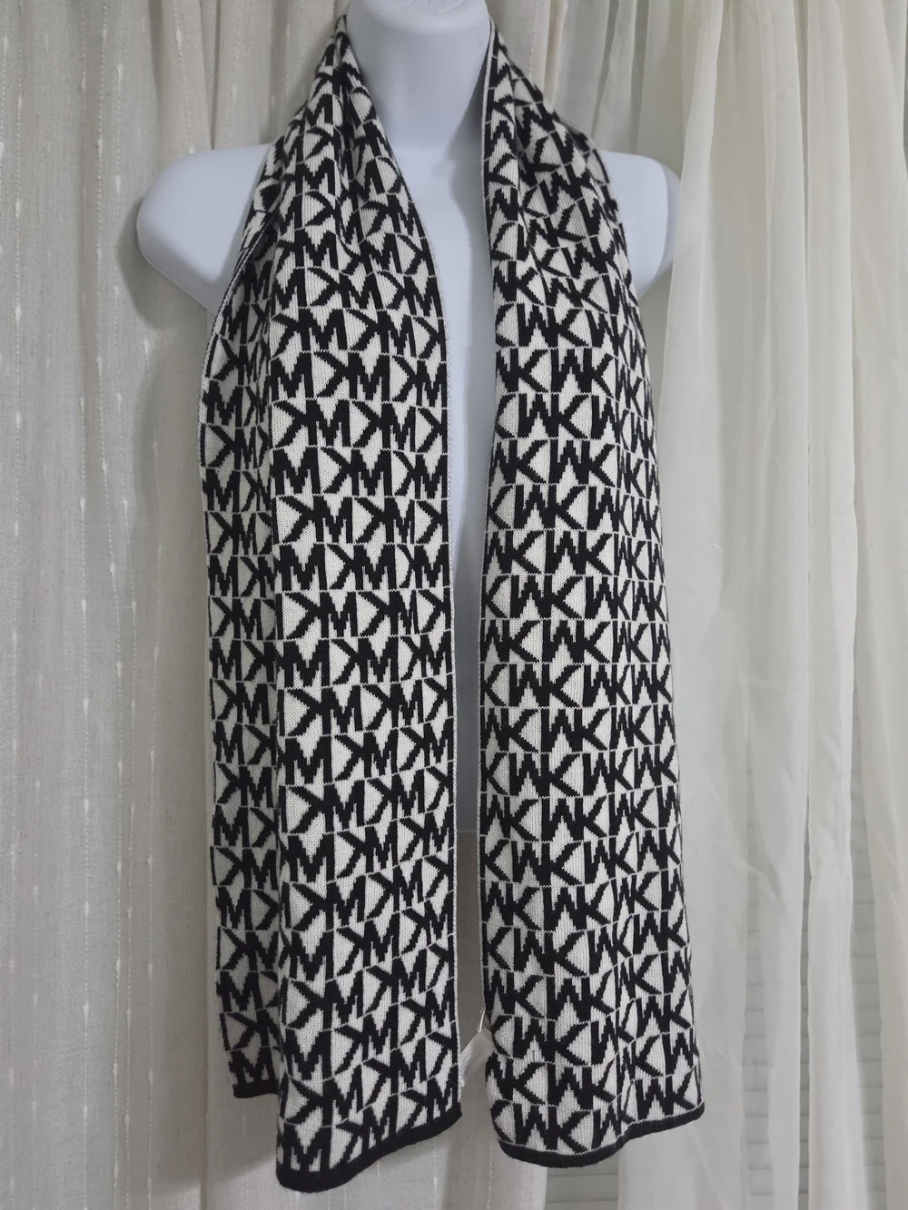Michael Kors Black & White MK Logo Knit Scarf